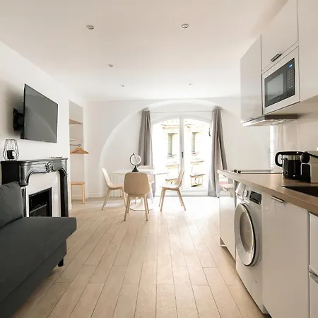 In The Heart Of The Marais With Air Conditioning Apartament *